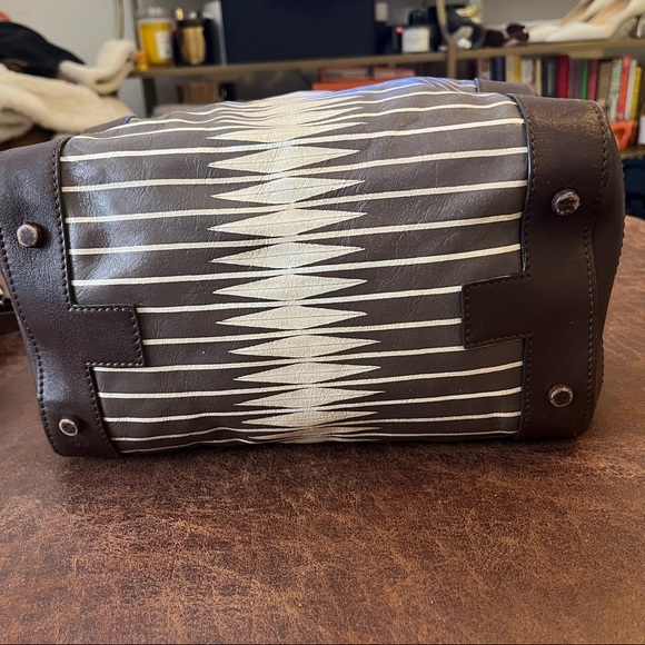 Tory Burch one of a kind brown and white top handle bag - Picture 7 of 16